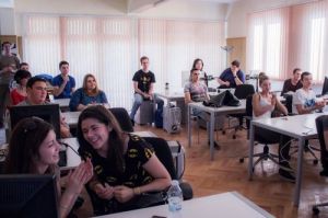 THE FREE NINTH-MONTH IT PROGRAM WITH 60 PEOPLE DIVIDED INTO FOUR GROUPS. PARTICIPANTS INCLUDED STUDENTS, EMPLOYED AND UNEMPLOYED PEOPLE. CREDIT: VRATSA SOFTWARE